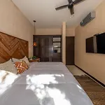 Asana With Stunning Luxury Pool And Private Rooftop *