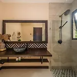 Asana With Stunning Luxury Pool And Private Rooftop Villa *