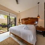 Asana With Stunning Luxury Pool And Private Rooftop Tulum