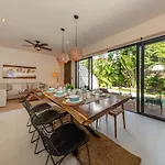Asana With Stunning Luxury Pool And Private Rooftop Villa *