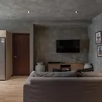 Contemporary & Well-located *