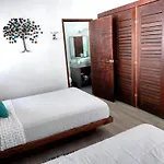 Villa Tucanes 5 Bdr 10 Ppl