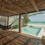 Casa Aakbal - Luxury Beach Front Villa