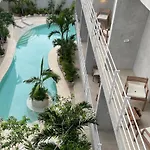 New Villa With Bathtub And Jacuzzi