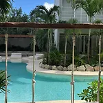 New Villa With Bathtub And Jacuzzi