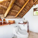 Сasa de vacaciones Amazing Eco Palapa At Private In Sian Kaan. *