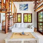 Amazing Eco Palapa At Private In Sian Kaan. Сasa de vacaciones