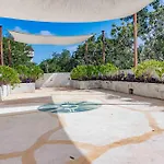 Niik Tulum