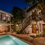 Boho Apartment With Jungle Views And Private Pool