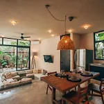 Jungle Rooftop Villa -Priv Pool-Bathtub-Jacuzzi 2A