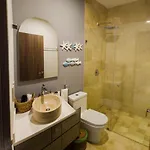 Seascape Near The With A Sea-view Rooftop And Infinity Pool Apartment *