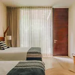 Condos Watal - Relax, Unwind In Style And Comfort, Private Pool, 24Hr Concierge