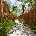 Moonstone - Villa With Private Pool And 24Hrs Security & Beach Club Access