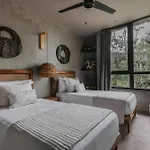 Media Luna Boho Chic E11 Pvt Pool Concierge