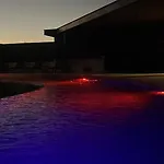 Exclusivo! 2 Dormitorios, 4 Camas, De 1 A 6 Huéspedes Con Terraza Directo A La Alberca Y Otra Alberca Azotea Wifi , Gym , Sauna, Elevador Y Mas!!! Apartamento *