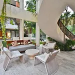 Loch Tulum By The Spot Rentals