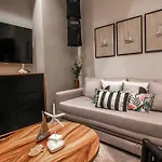 Apartamento Close To The Beach,ground Floor, Jacuzzi, 1gb Wi-fi
