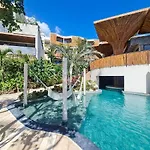 Private Pool And Cenote Apartment