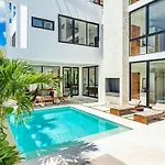 Casa Reyna And Casa Solesta 10 Bedroom