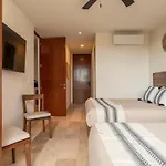 Apartment Nhoa 312c Lux 1br Jungle View Aldea Zama *