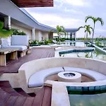 Luxe Jacuzzi Tulum