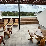 Meraki Luxury Condo By Marea