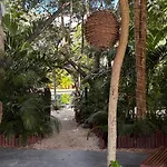 Meraki Luxury Condo By Marea