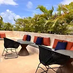 Center Family Double Four Guest With Free Parking Pool Ac Kitchenette Near Tulum