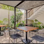 Center Family Double Four Guest With Free Parking Pool Ac Kitchenette Near *