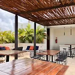 Center Family Double Four Guest With Free Parking Pool Ac Kitchenette Near *
