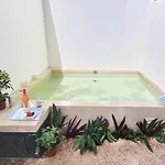 Private Jungle Cool Pool 500 Mbps Wi-fi 3 Bikes King Bed Apartamento *