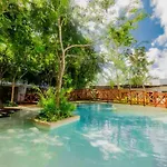 Private Jungle Cool Pool 500 Mbps Wi-fi 3 Bikes King Bed