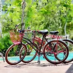 Private Jungle Cool Pool 500 Mbps Wi-fi 3 Bikes King Bed Apartamento
