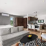 Apartamento Loft Espacioso Con Balcón | Cerca De Zona Hotelera Tulum