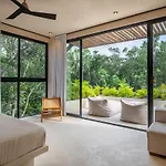 El Canto, Luxury 7 Bed Jungle Rooftop View