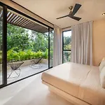 El Canto, Luxury 7 Bed Jungle Rooftop View Villa