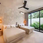 El Canto, Luxury 7 Bed Jungle Rooftop View Villa Tulum