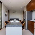 Сasa de vacaciones 1 Bedroom With Park View In With Gym Sauna And Steam Tulum