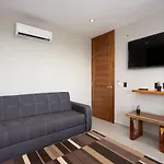 1 Bedroom With Park View In Condominium With Gym Sauna And Steam Room