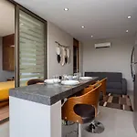 1 Bedroom With Park View In With Gym Sauna And Steam *
