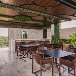 Central 2Br Sun Lover\'S Nest W Gym Rooftop Spa