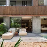 Exclusive 2br Lock-off Huge Terrace & Private Pool Humana *