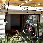 3-Br Villa With Private Pool, Terrace And Bbq