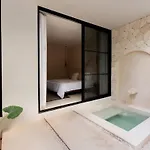 Hacienda Babylon - 9 10 Pools Gym&sauna