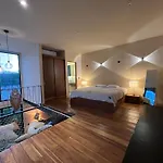 Atipika Apartamento *