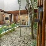Boho Chic Apartment & Pool