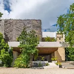 Lux 2Br W Rooftop Pool And Private Balcony