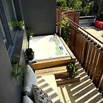 Side Jungle Retreat Jacuzzi Wifi Apartamento
