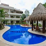 Penthouse Private Rooftop Terrace With Jacuzzi Tulum
