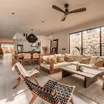 Villa With 2 Pools With Security Guard For 10 Guests